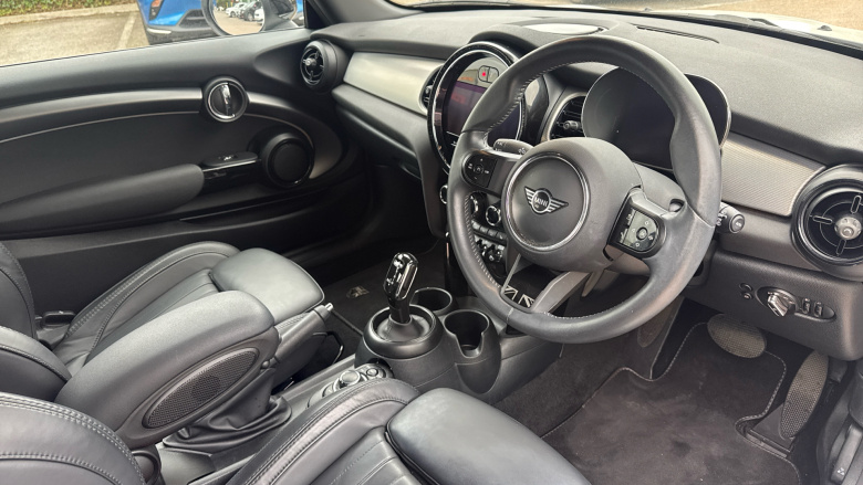 MINI Hatchback 1.5 Cooper Exclusive Premium 3dr Auto Petrol Hatchback